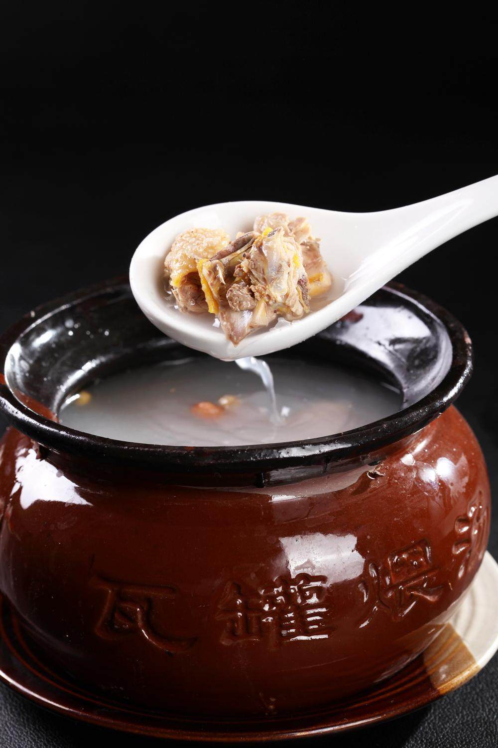 砂煲绿豆陈皮冬瓜煨老鸭