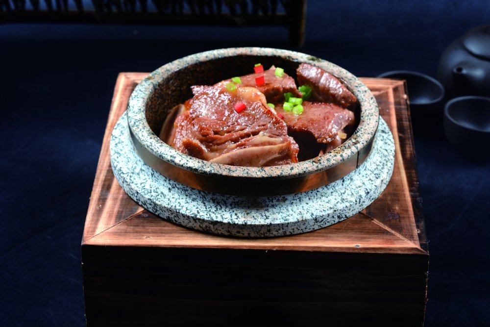 石锅牛仔骨
